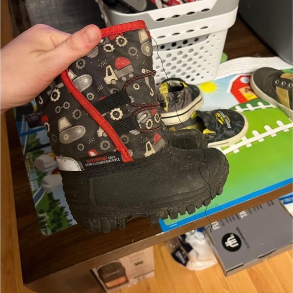 Toddler boy shoes 5T-6T - Picture 5 of 9